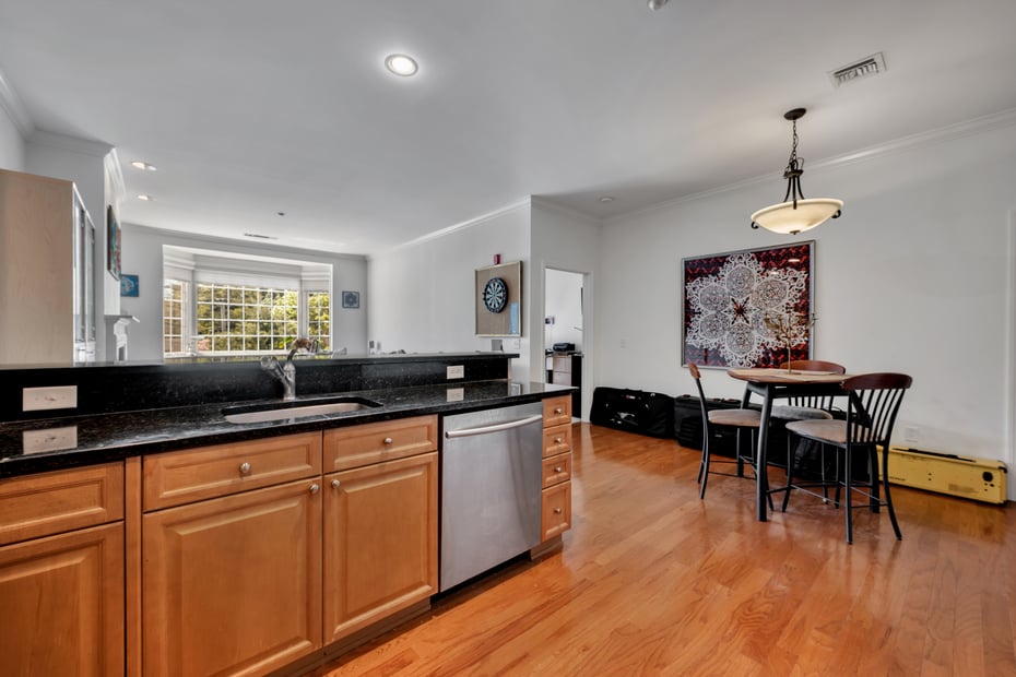 1 King Philip Drive  #307 Photo 10