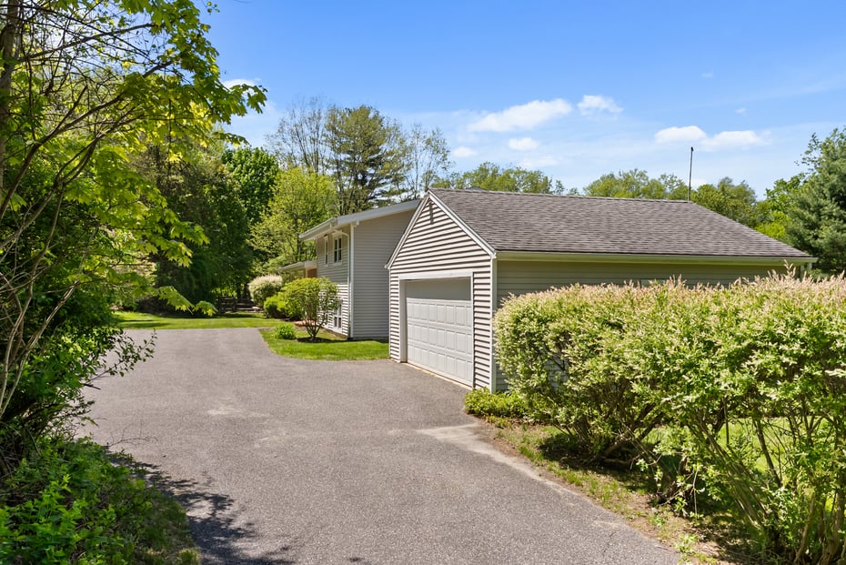 171 Kinney Hill Road Photo 3