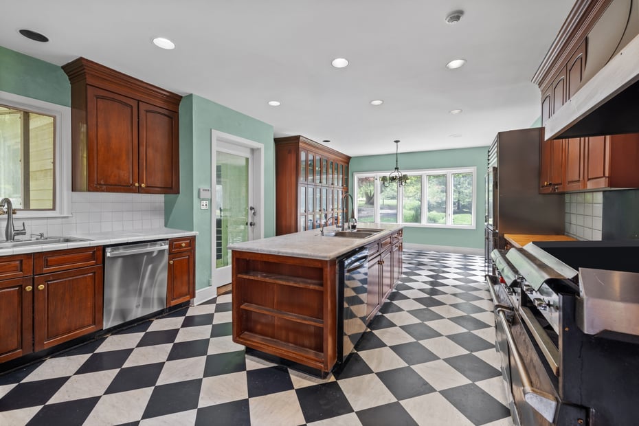 37 Green Acre Lane Photo 9