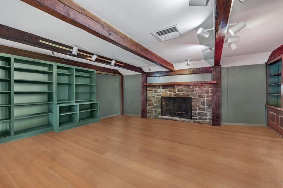 37 Green Acre Lane Photo 5