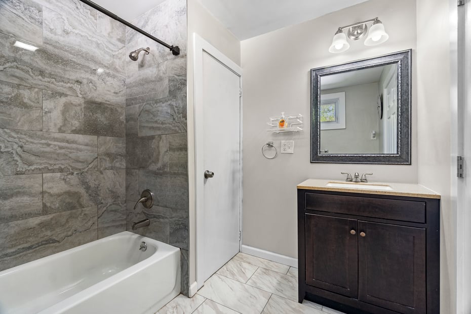36 Jennings Street Photo 20