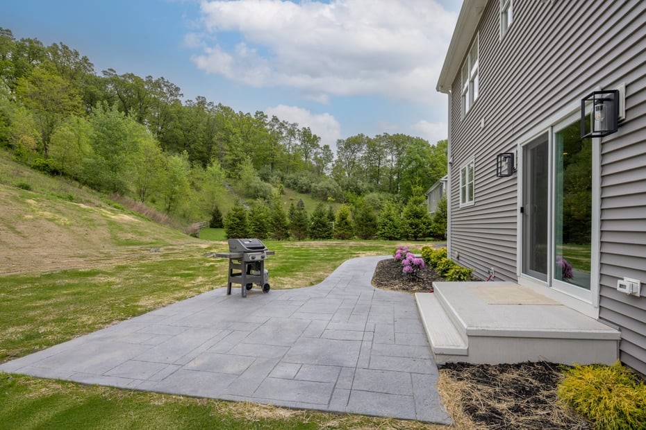 17 Shelter Rock Road Photo 8