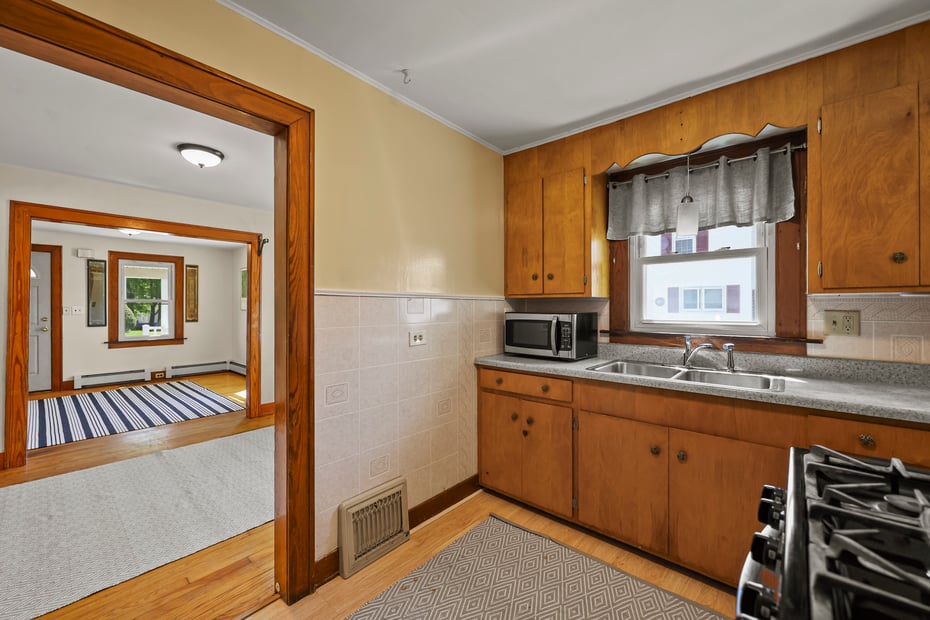 41 Pine St Photo 16