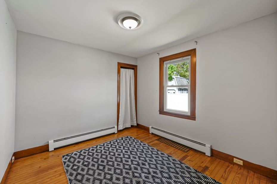 41 Pine St Photo 19