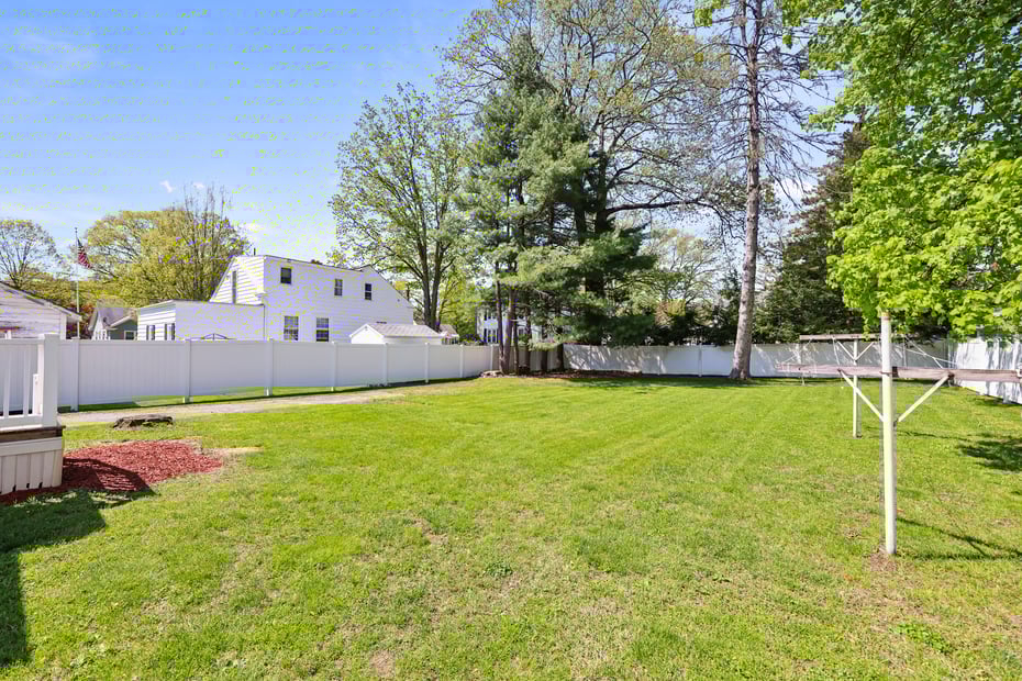 41 Pine St Photo 28