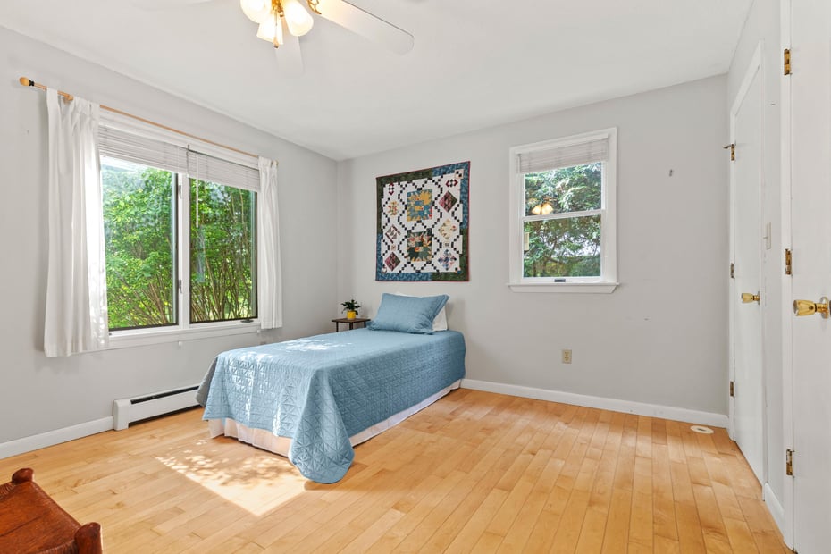 18 Charles Street Photo 19