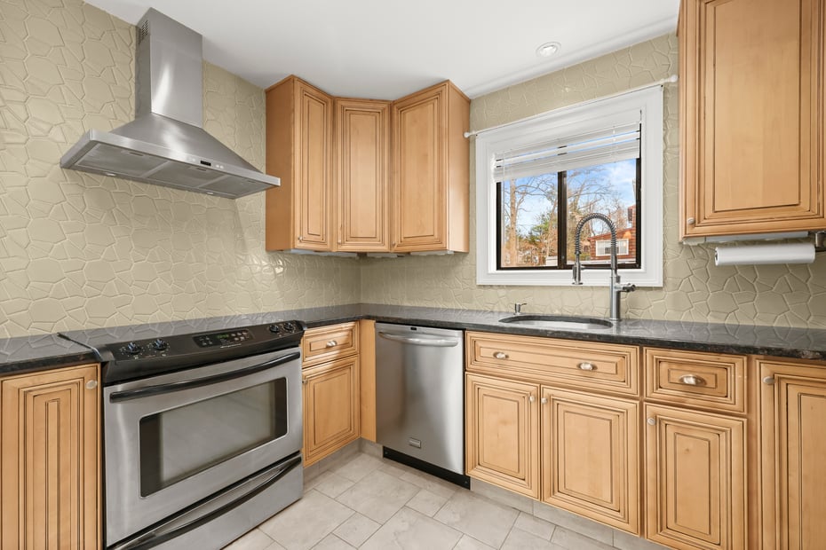 97 Cranston Avenue Photo 11