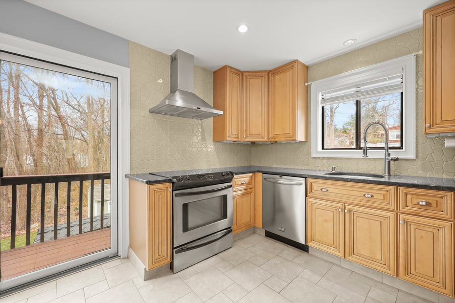 97 Cranston Avenue Photo 12