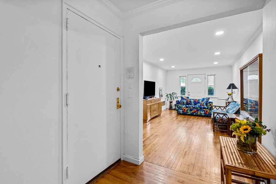 1 Leewood Circle  #2R Photo 4