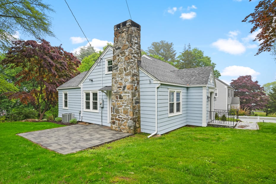 259 White Plains Road Photo 4