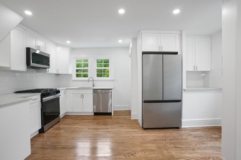 259 White Plains Road Photo 9