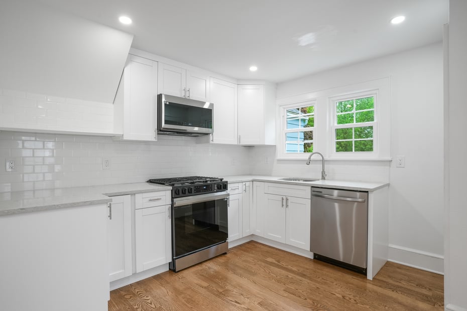 259 White Plains Road Photo 10