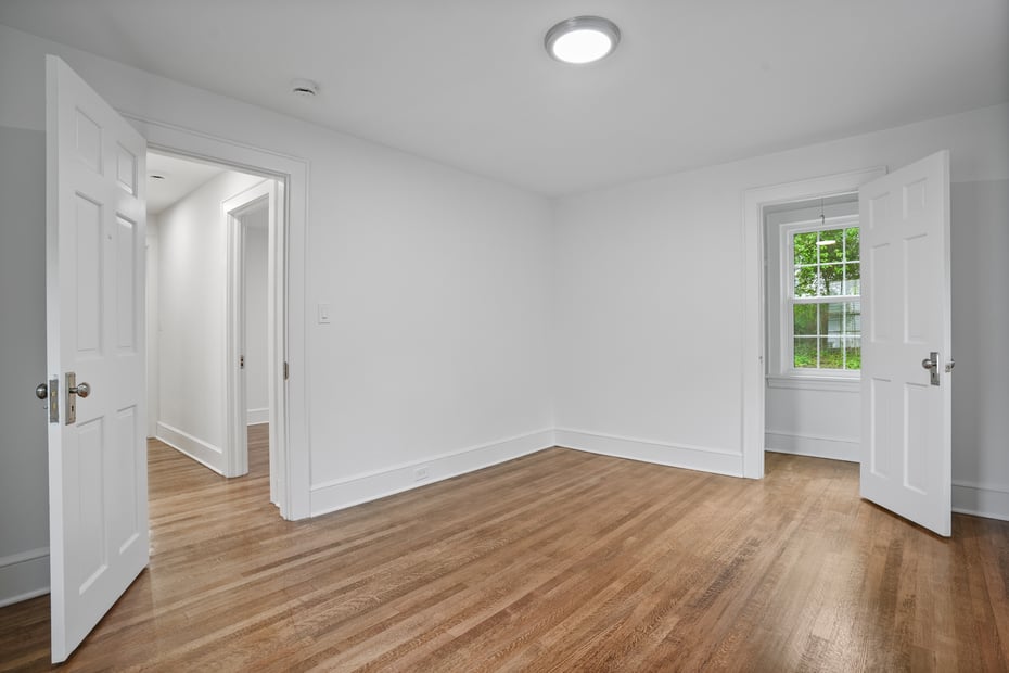 259 White Plains Road Photo 17
