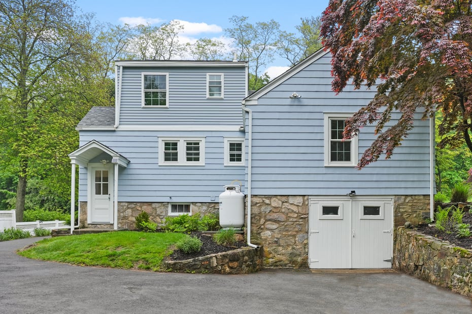 259 White Plains Road Photo 22
