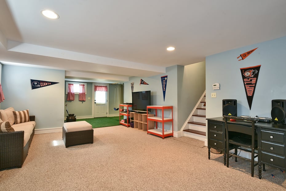 6 Summit Avenue Photo 20