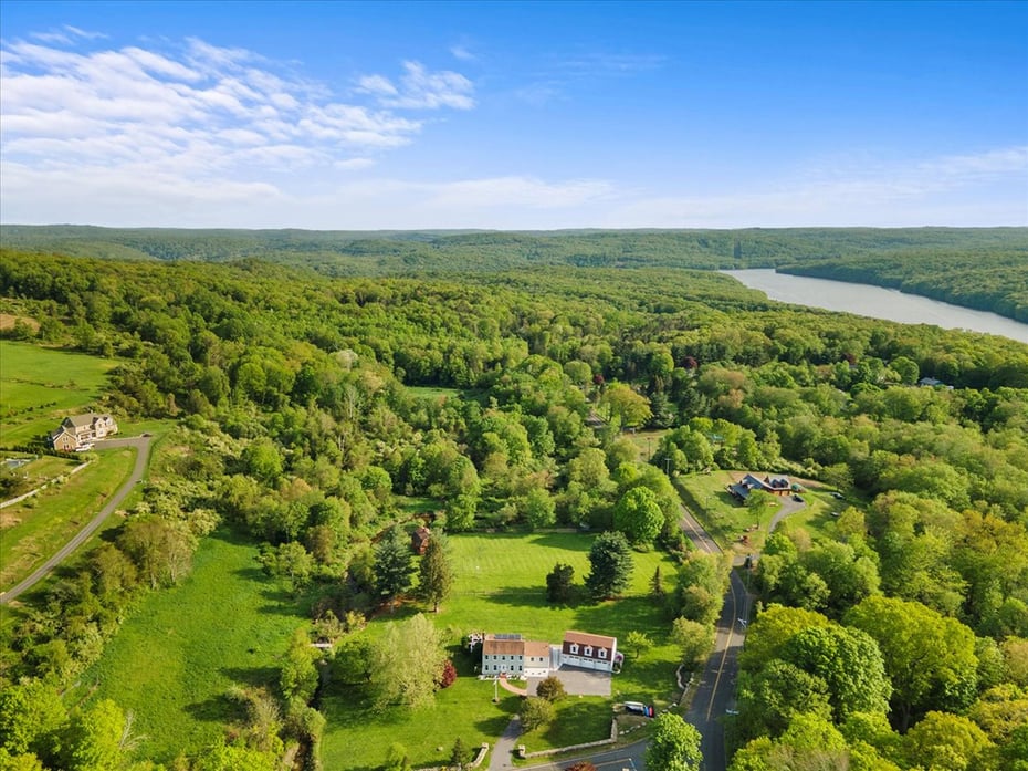 299 West Flat Hill Road Photo 37