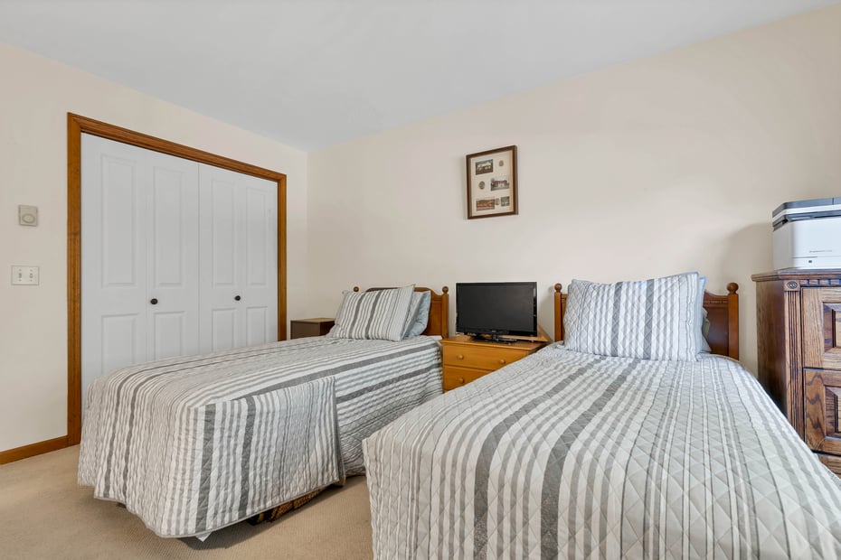 91 Riverview Road  #APT 9B Photo 25
