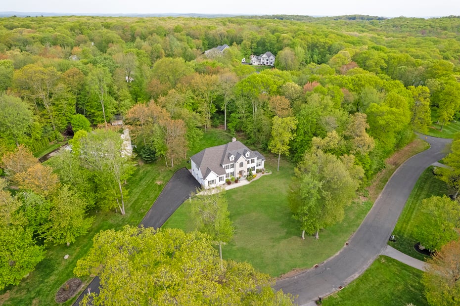 64 Warren Glen Photo 2