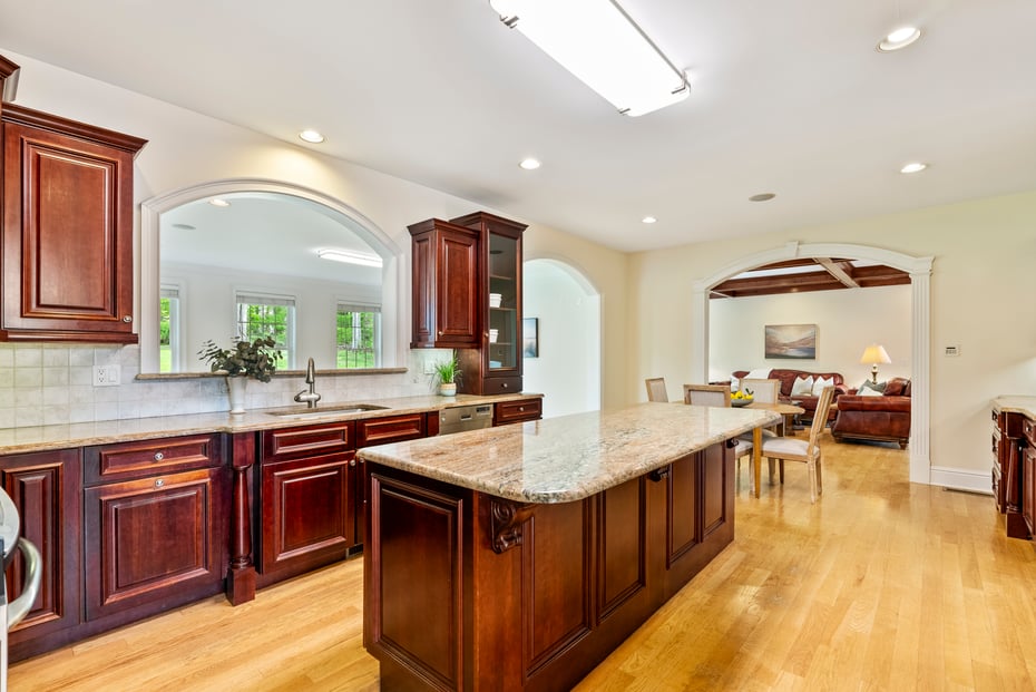 64 Warren Glen Photo 15