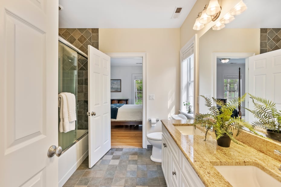 64 Warren Glen Photo 34