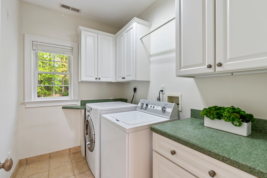 64 Warren Glen Photo 38