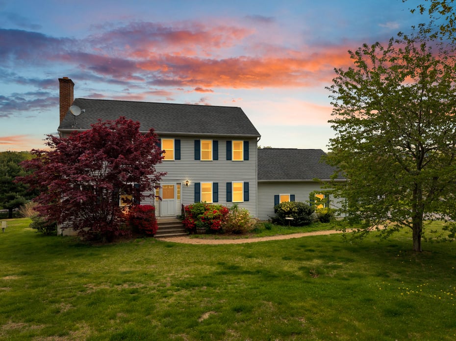 686 West Road Photo 1
