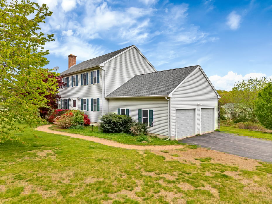 686 West Road Photo 3