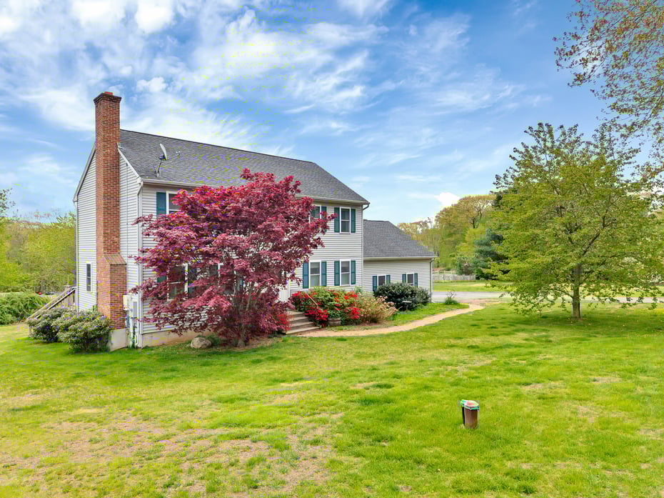686 West Road Photo 9