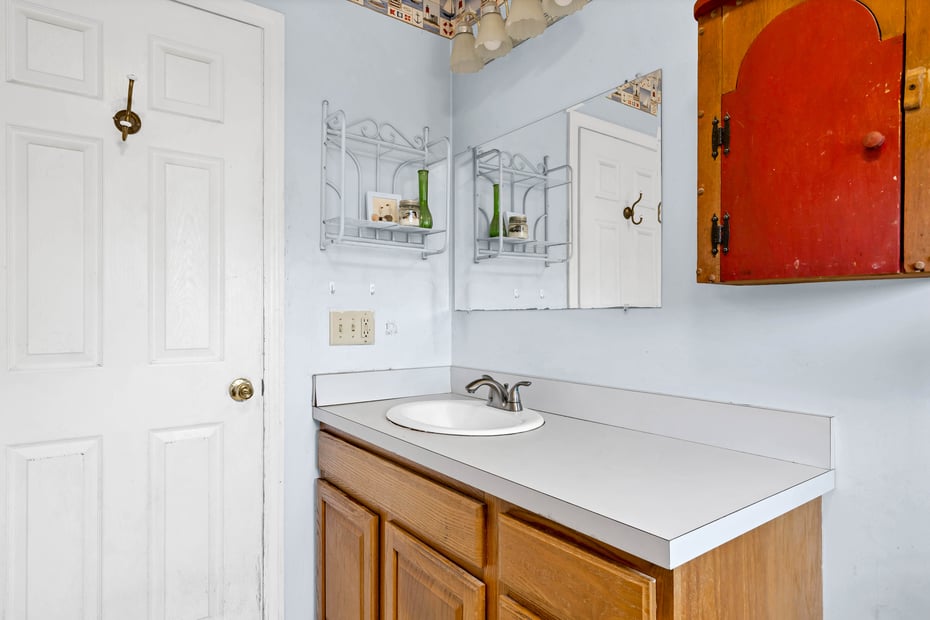 686 West Road Photo 22