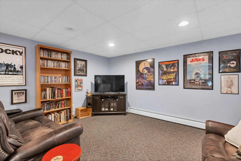 686 West Road Photo 23