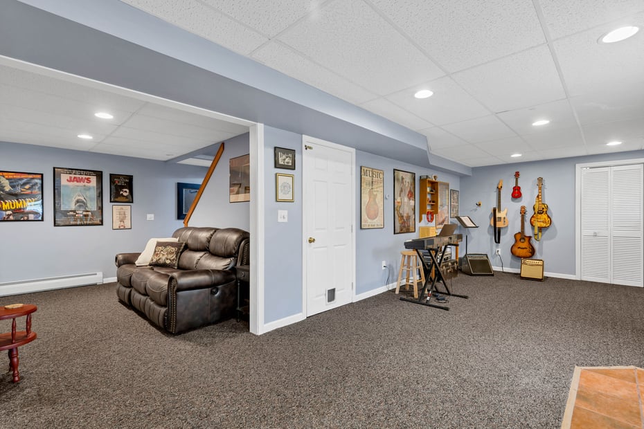 686 West Road Photo 24