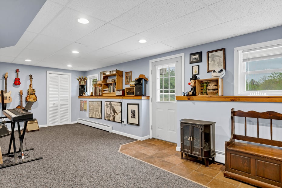 686 West Road Photo 26