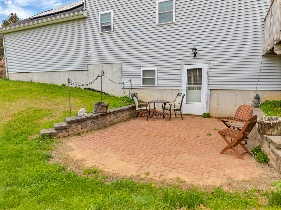 686 West Road Photo 27
