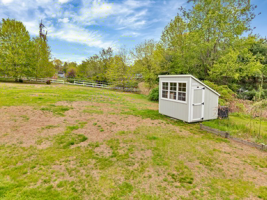 686 West Road Photo 30