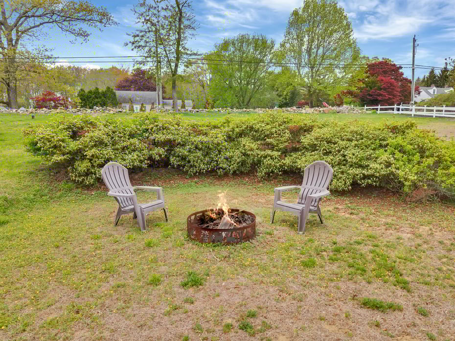 686 West Road Photo 31