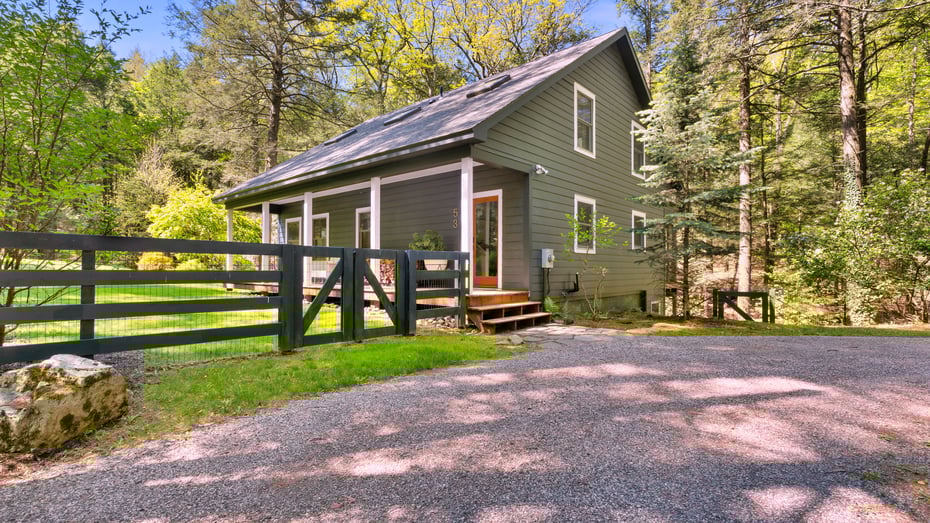 53 Ten Broeck Road Photo 2