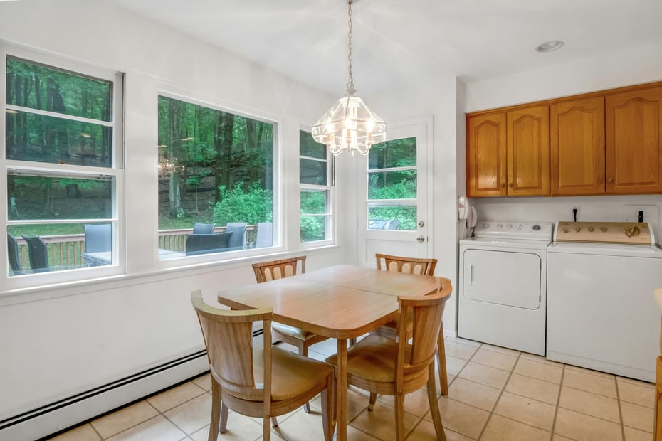 341 Millwood Road Photo 3
