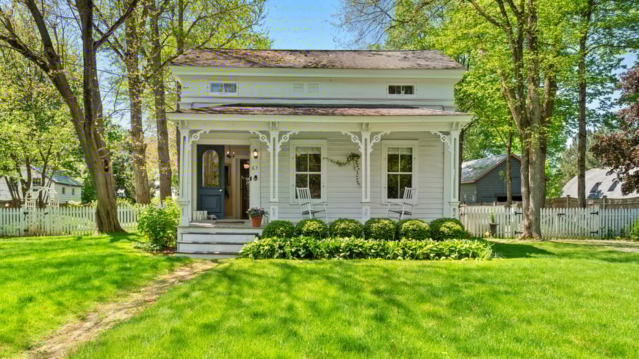 63 Albany Avenue Photo 1