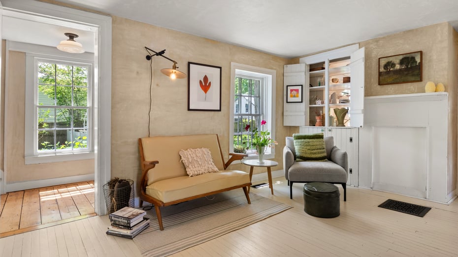 63 Albany Avenue Photo 8