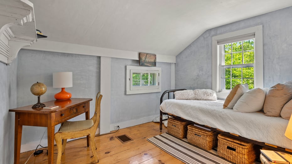 63 Albany Avenue Photo 17