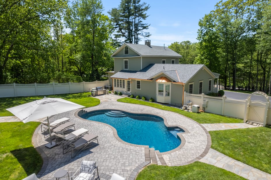 1308 Durham Road Photo 2