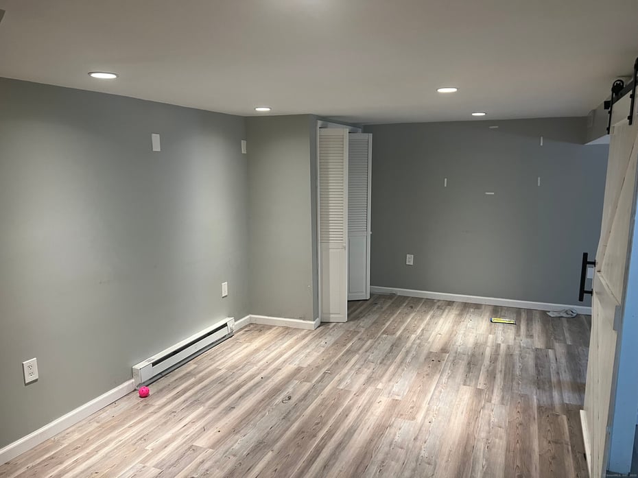 126 Branford Road Photo 8
