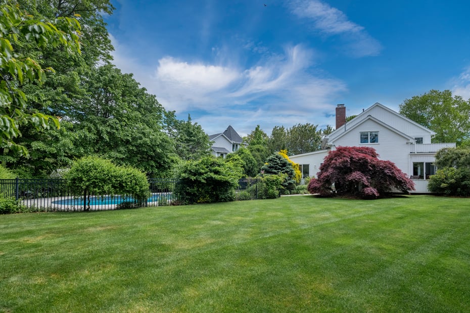 67 Linden Avenue Photo 3
