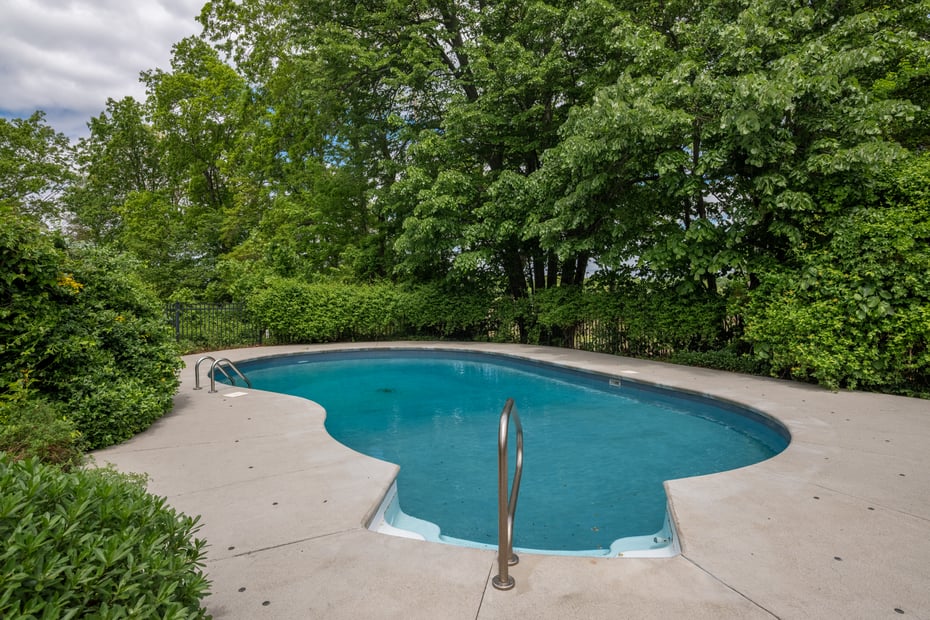 67 Linden Avenue Photo 8
