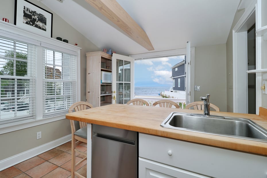1007 Fairfield Beach Road Photo 24
