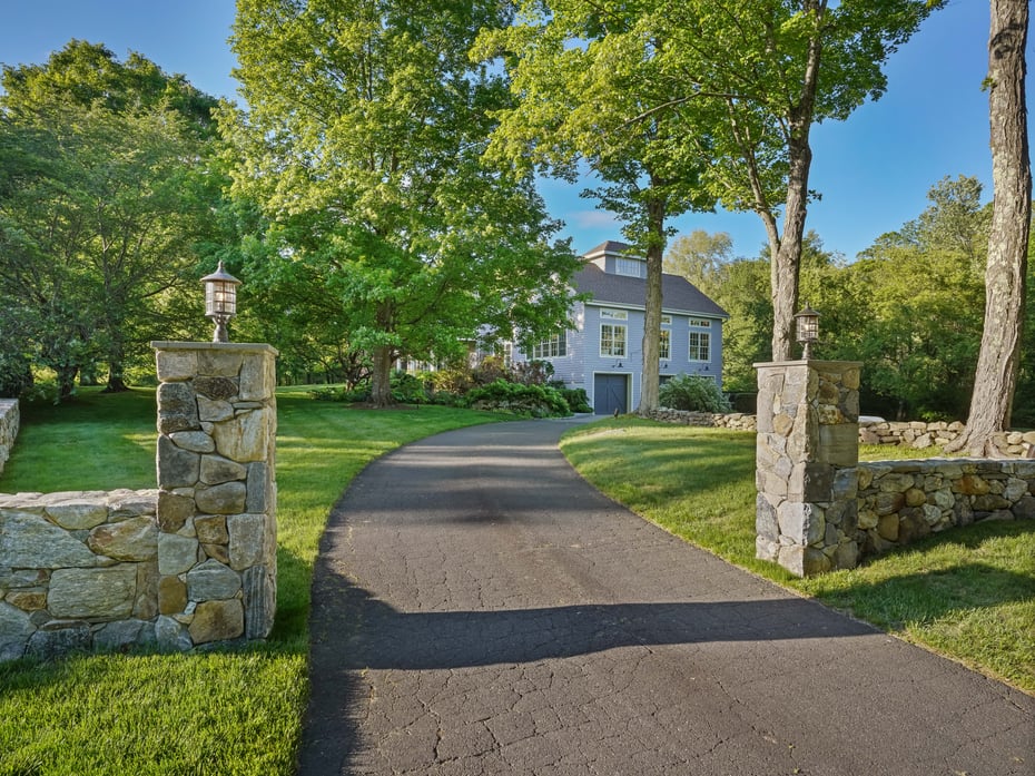 173 Farmingville Road Photo 3