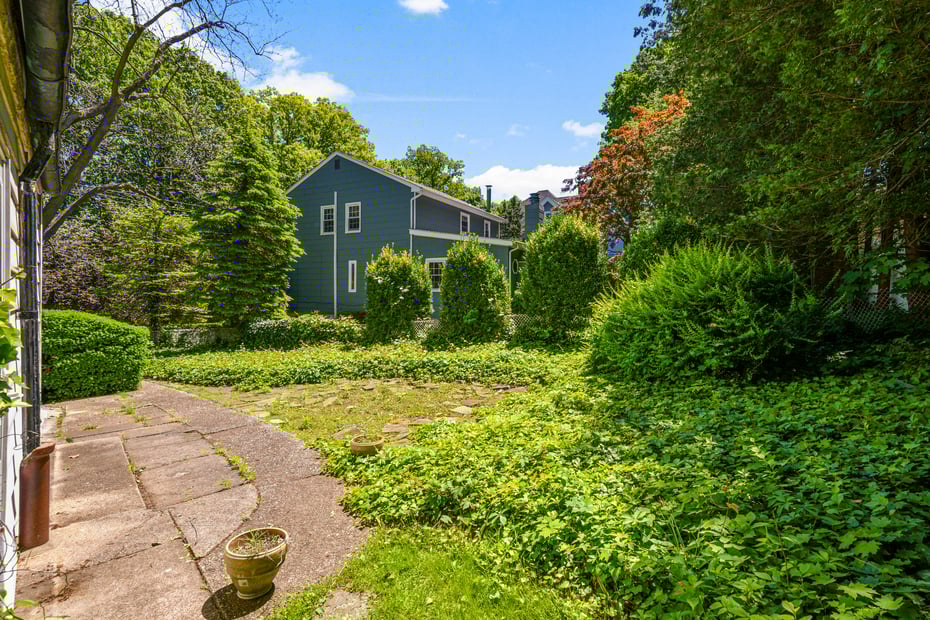 69 Desmond Avenue Photo 40