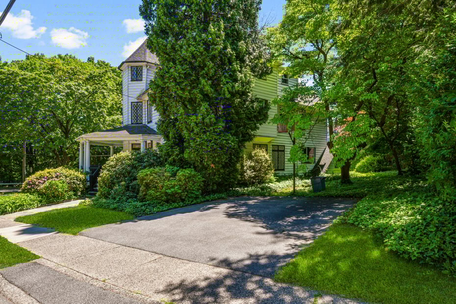 69 Desmond Avenue Photo 38