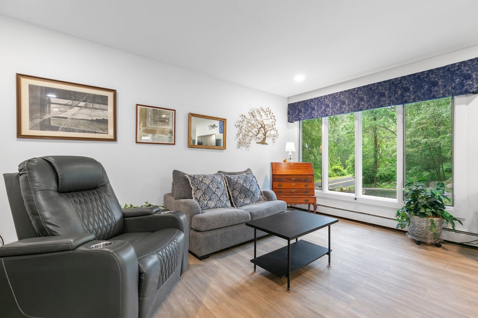 73 North Road Photo 7