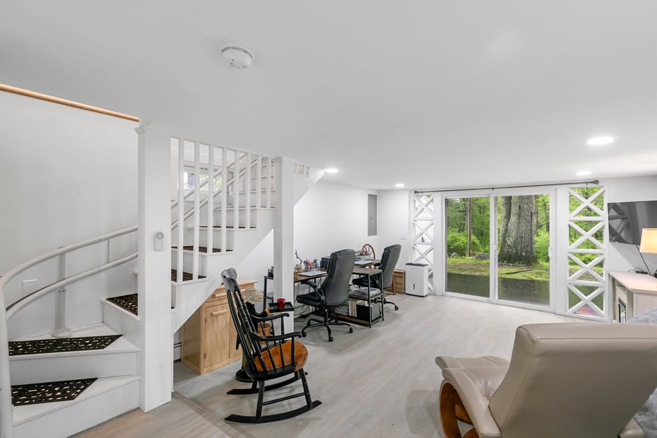 73 North Road Photo 29